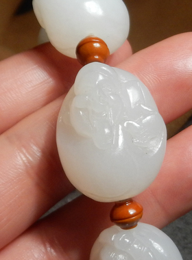 精品方言和田玉珍藏级新疆细腻油糯且末料白玉俏雕八仙过海手串X3