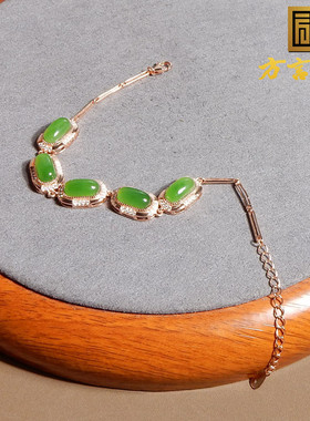 美美哒俄罗斯果绿碧玉手串