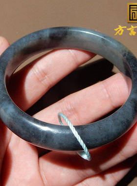 新疆和田玉油润细腻正装手镯子