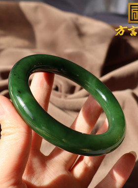 俄罗斯菠菜绿碧玉卡56mm胖圆手镯