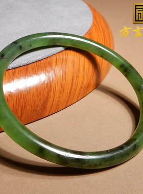 老坑料碧玉猕猴桃色55mm精品镯子