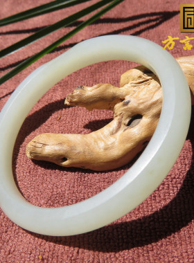 美滋滋方言和田玉精品收藏级新疆老熟留皮孔白玉籽料卡53mm手镯w