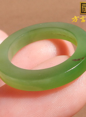 方言和田玉俄罗斯老料高脂高糯红皮果绿碧玉卡17mm贵妇戒指扳指s2