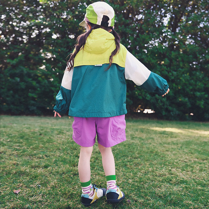 Mountain outdoor children's waterproof and lightweight sun protection jacket 2026 summer girls' breathable skin jacket