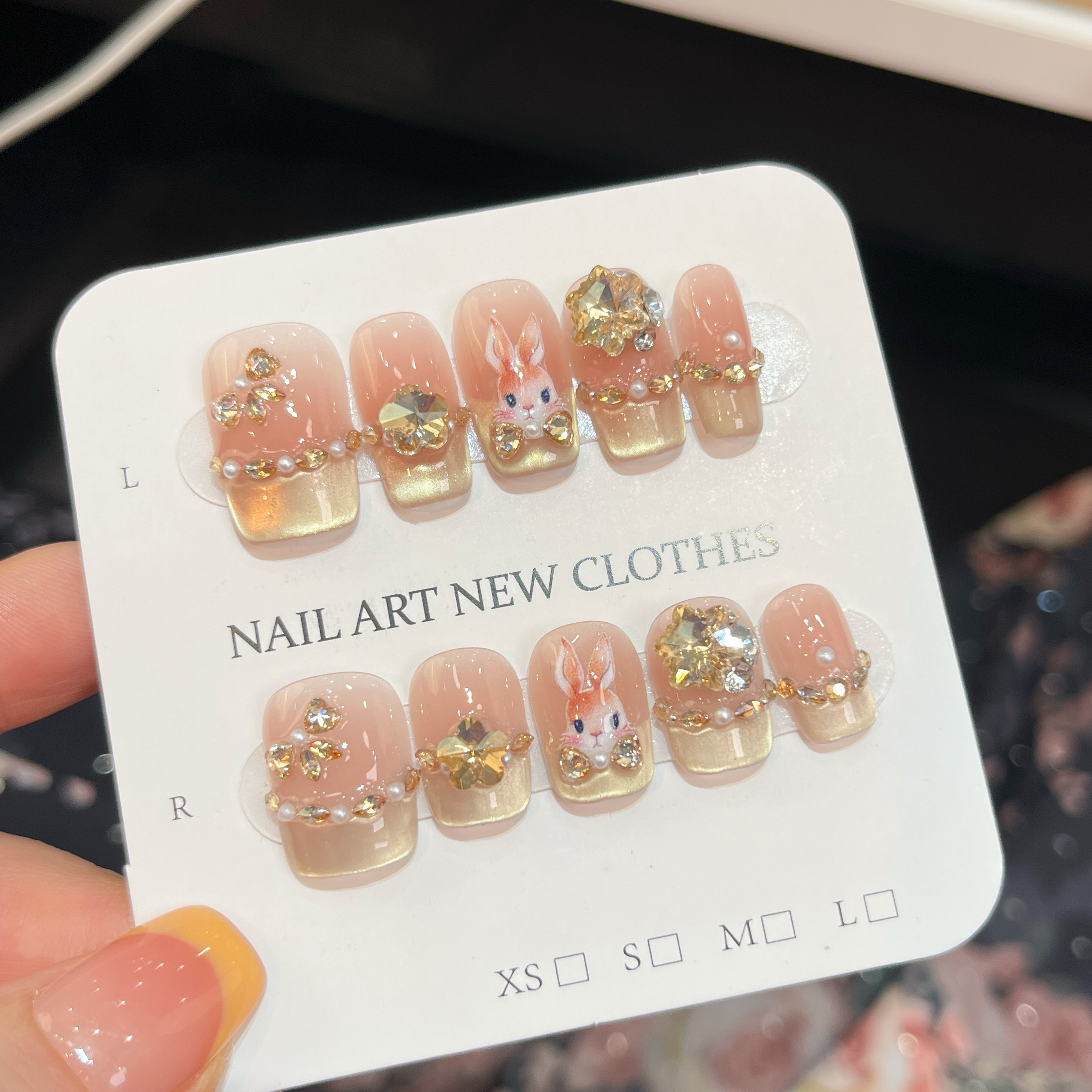 金兔来财纯手工穿戴美甲浮雕兔招财金猫眼显白假指甲美甲贴片10片,淘宝优惠券,粉丝福利购,淘宝优惠卷