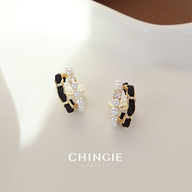chingie法式复古黑色丝绒珍珠无耳洞耳圈蚊香盘耳夹无痛精致耳饰 - 图0