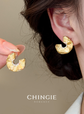 青芥复古金色褶皱扇形耳环
