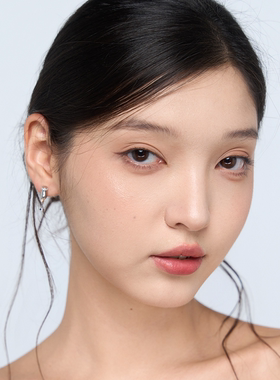 【颜人中同款】Blingkolio不另可锆石银针不对称酒瓶耳钉