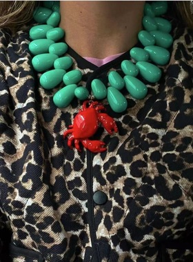 欧美新款海洋风白色水滴串珠红螃蟹锁骨颈链 个性动物吊坠项链女