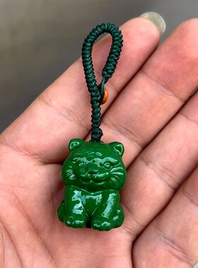 绿色木雕老虎挂件吊坠