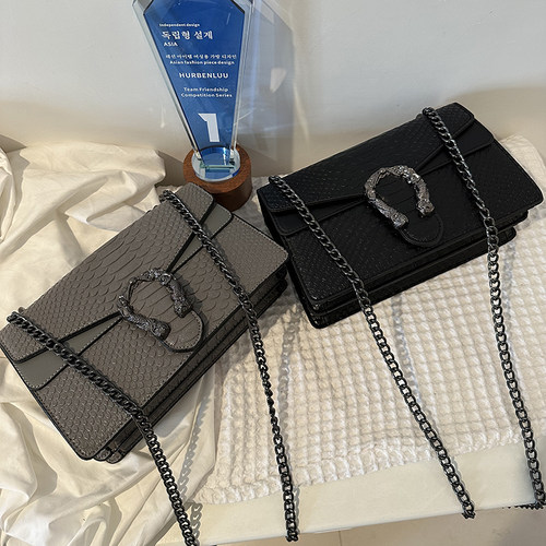 左嫂家 腋下包包2026新款时尚链条斜挎包鳄鱼纹百搭单肩酒神女包 - 图1