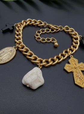 外贸饰品A7新款质感多穗树脂人物精致百搭气质走秀街拍手链手镯