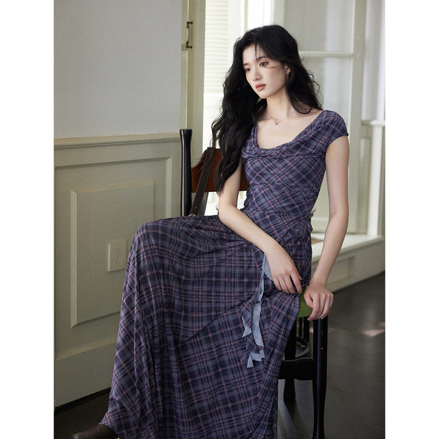 Retro ຕາຫນ່າງ plaid ຊຸດອອກແບບສະຫມໍ່າສະເຫມີ