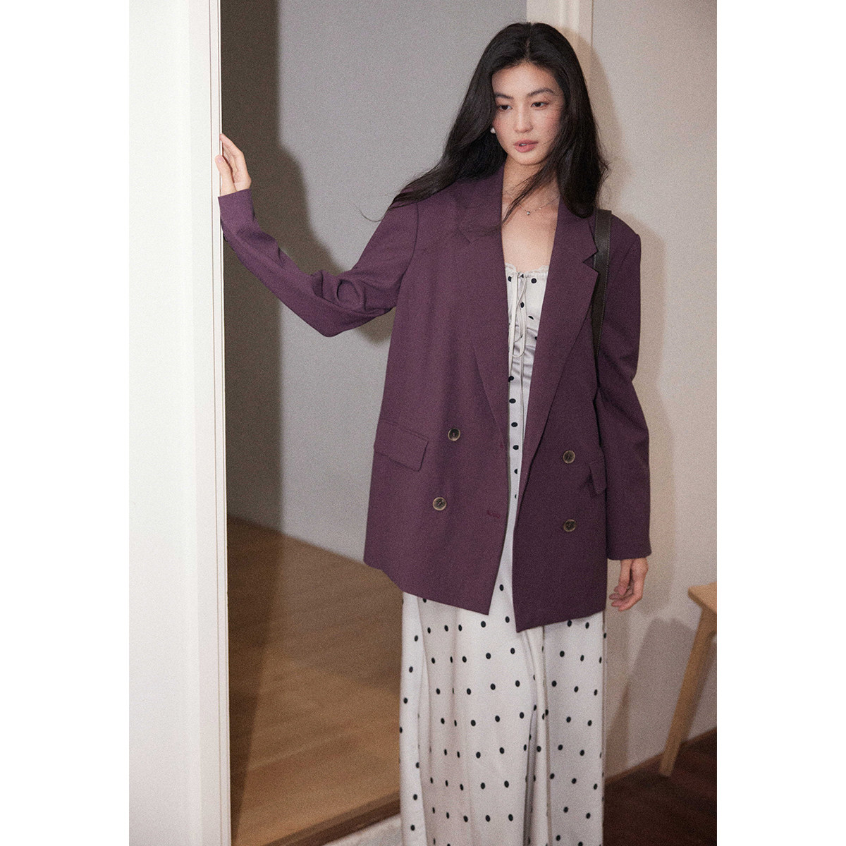 贰羊设计【檀兮】法式缎面波点吊带裙女蕾丝拼接收腰垂坠感连衣裙,淘宝优惠券,粉丝福利购,淘宝优惠卷