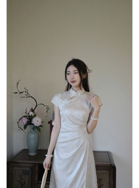 【现货】贰羊观蝶 新中式国风改良版复古蝴蝶收腰旗袍白色连衣裙