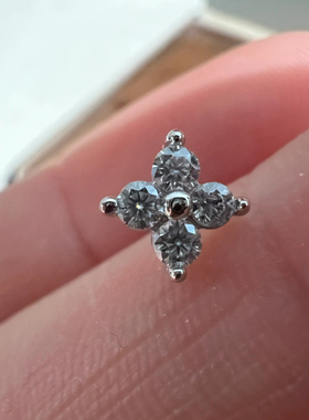 正品莫桑钻耳钉女S925纯银四叶小草耳环轻奢高级精致时尚耳饰