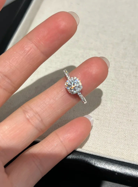 S925银镶莫桑钻50分爆闪戒指女