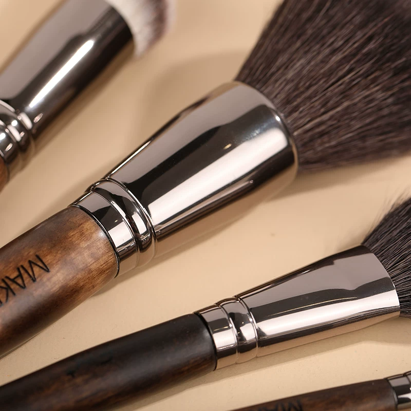 Бесполезная кисть? нет, «Brushless brush» набор 16 штук полный набор
