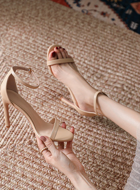 凉鞋女2024年一字带扣高跟鞋细跟黑色仙女风时装流行鞋子细高跟