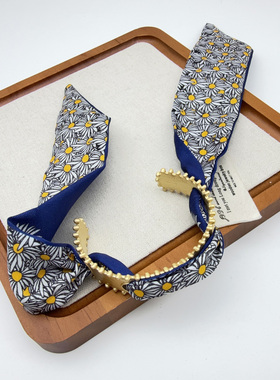 小雏菊丝巾缠绕金属手镯