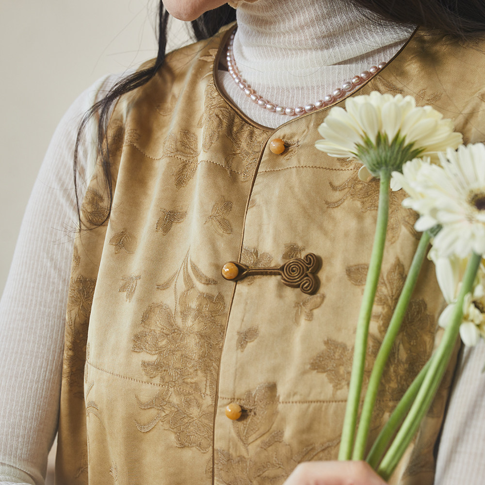 布小匠原创设计高级提花夹棉圆领马夹女款2025新款新中式国风马甲,淘宝优惠券,粉丝福利购,淘宝优惠卷