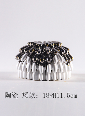 现代简约创意银白色陶瓷花瓶摆件家居样板间酒店客厅餐桌花器装饰