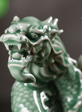 龙泉青瓷浙江省工艺美术大师周光武手工生肖陶瓷龙年家居装饰摆件