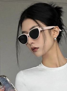 韩版太阳镜新款白色猫眼墨镜女款小脸凹造型海边度假太阳眼镜复古