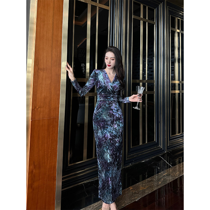 YOUKEFEIER原创设计高定秋冬丝绒印花裙轻奢气质修身亮丝连衣裙,淘宝优惠券,粉丝福利购,淘宝优惠卷