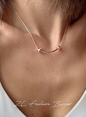 温莎运动系列微笑杠铃项链