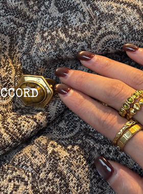 现货26SS新款DACCORD复古虎眼石纹理绿锆石不规则镀金戒指叠戴