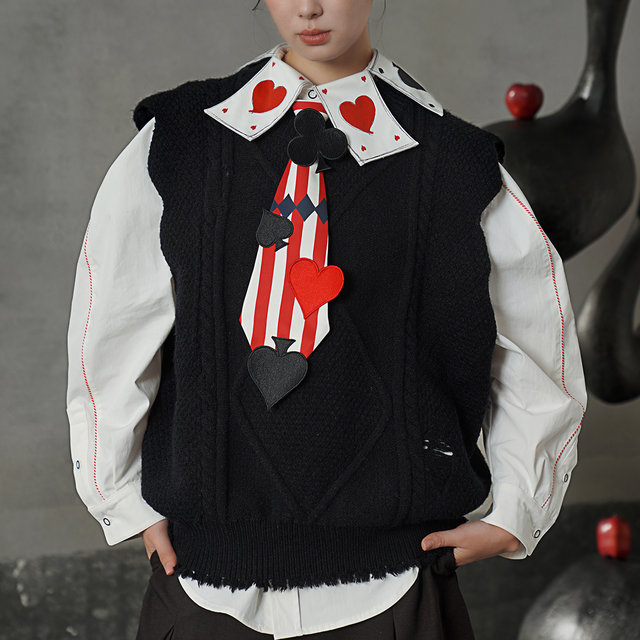 Kamo Original Retro Dark Sleeveless Knitted Vest Women's Layered Versatile Sweater Petal Cuffs Look Slim and Loose