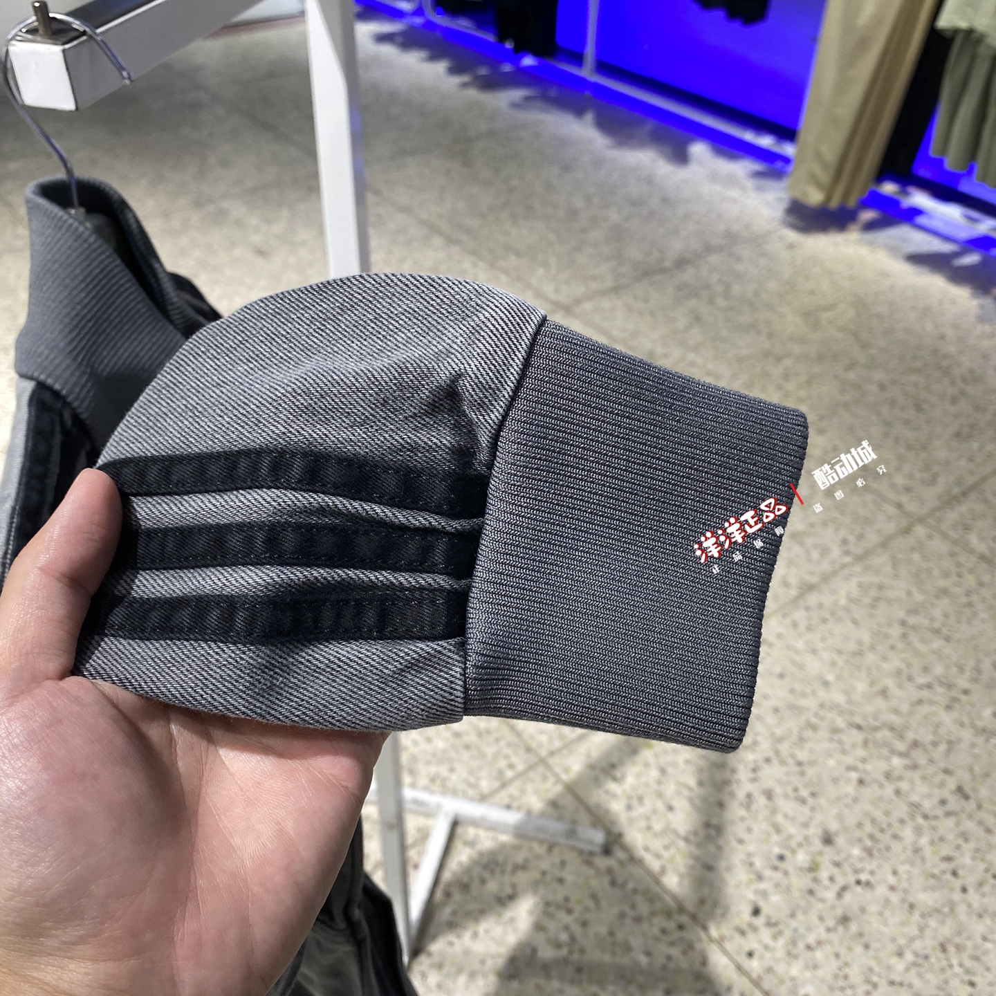 Adidas阿迪达斯三叶草25秋季女子刺绣牛仔夹克运动休闲外套JY2564 - 图2