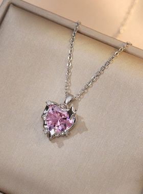 项链女网红爱心守护之心小众时尚新款设计感吊坠气质钛钢项链