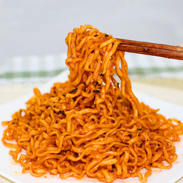 Korean imported food Samyang super spicy turkey noodles instant chicken flavor instant noodles Internet celebrity instant noodles, take 5 bags