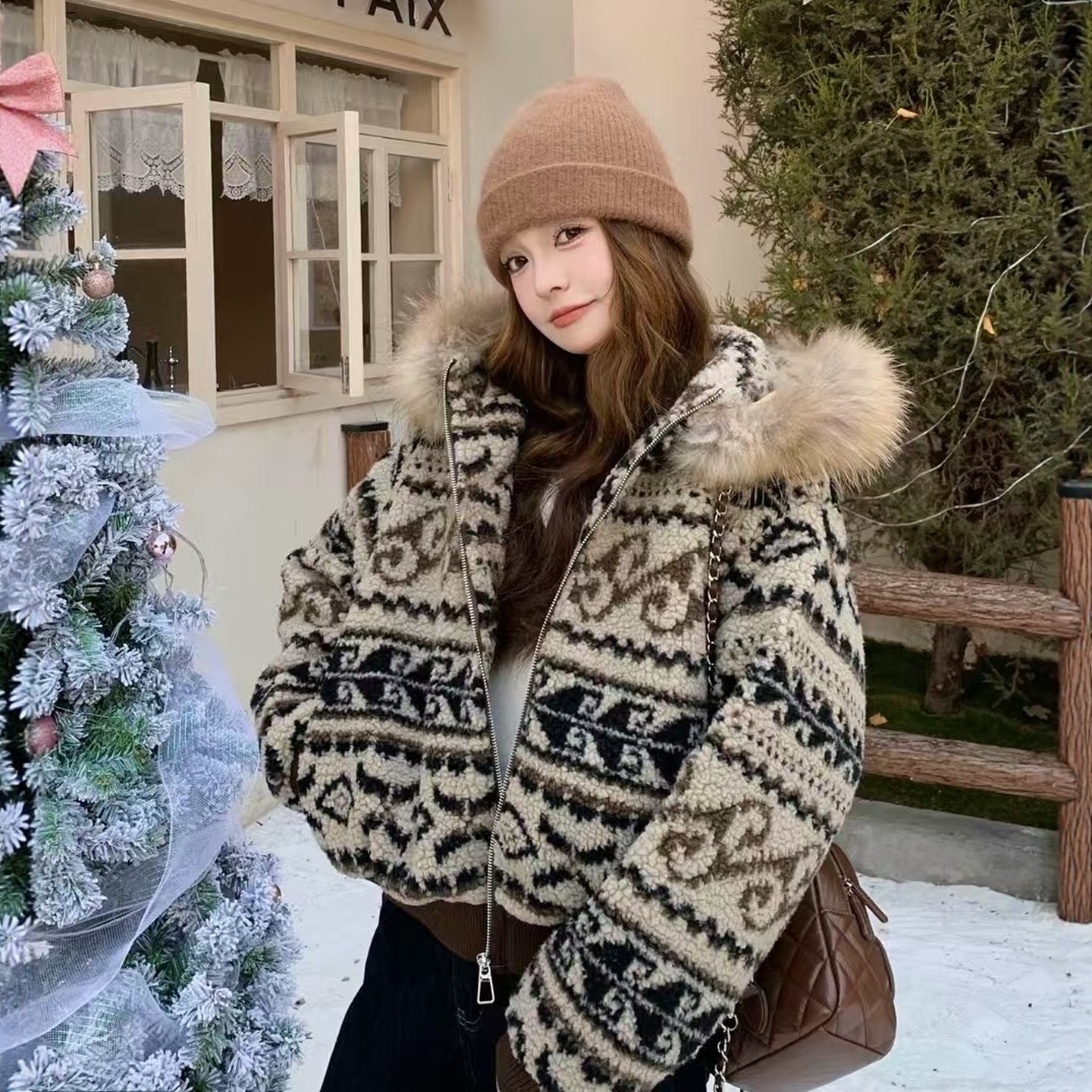 今年流行费尔岛风提花连帽毛领短外套女装冬季时尚超好看加棉上衣,淘宝优惠券,粉丝福利购,淘宝优惠卷