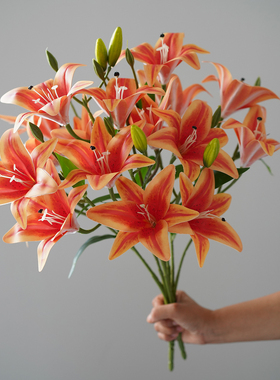 百合花餐桌电视柜仿真花