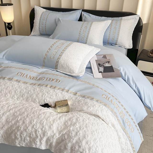 Xinjiang free shipping simple ins light luxury small fragrance style four-piece set wash cotton embroidered embroidered quilt cover light luxury bed sheet 202