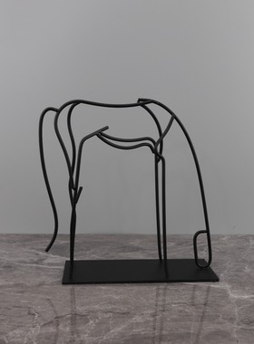 北欧创意简约抽象金属线条马卧室办公室书房餐厅玄关茶几家居摆件