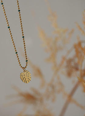 XL557 热带植物树叶元素龟背竹蕨类项链锁骨链彩珠链子 钛钢镀K金