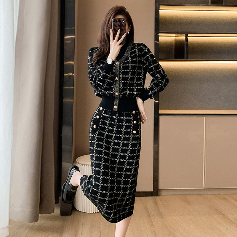 法式小香风毛衣针织半身裙子套装女2025秋冬新款高腰连衣裙两件套,淘宝优惠券,粉丝福利购,淘宝优惠卷