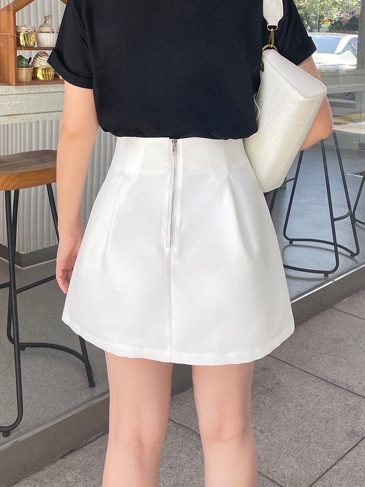 白色半身裙女夏高级感大码胖mm高腰显瘦遮肚a字伞裙西装花苞短裙