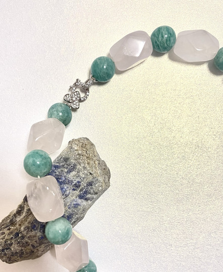 Shanhailian original handmade high-end minimalist personality fashion European and American style natural stone necklace