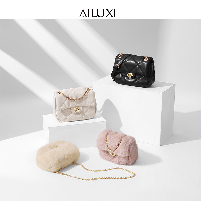 可爱毛毛包小方包毛绒绒斜挎小包包 爱路喜女士包袋