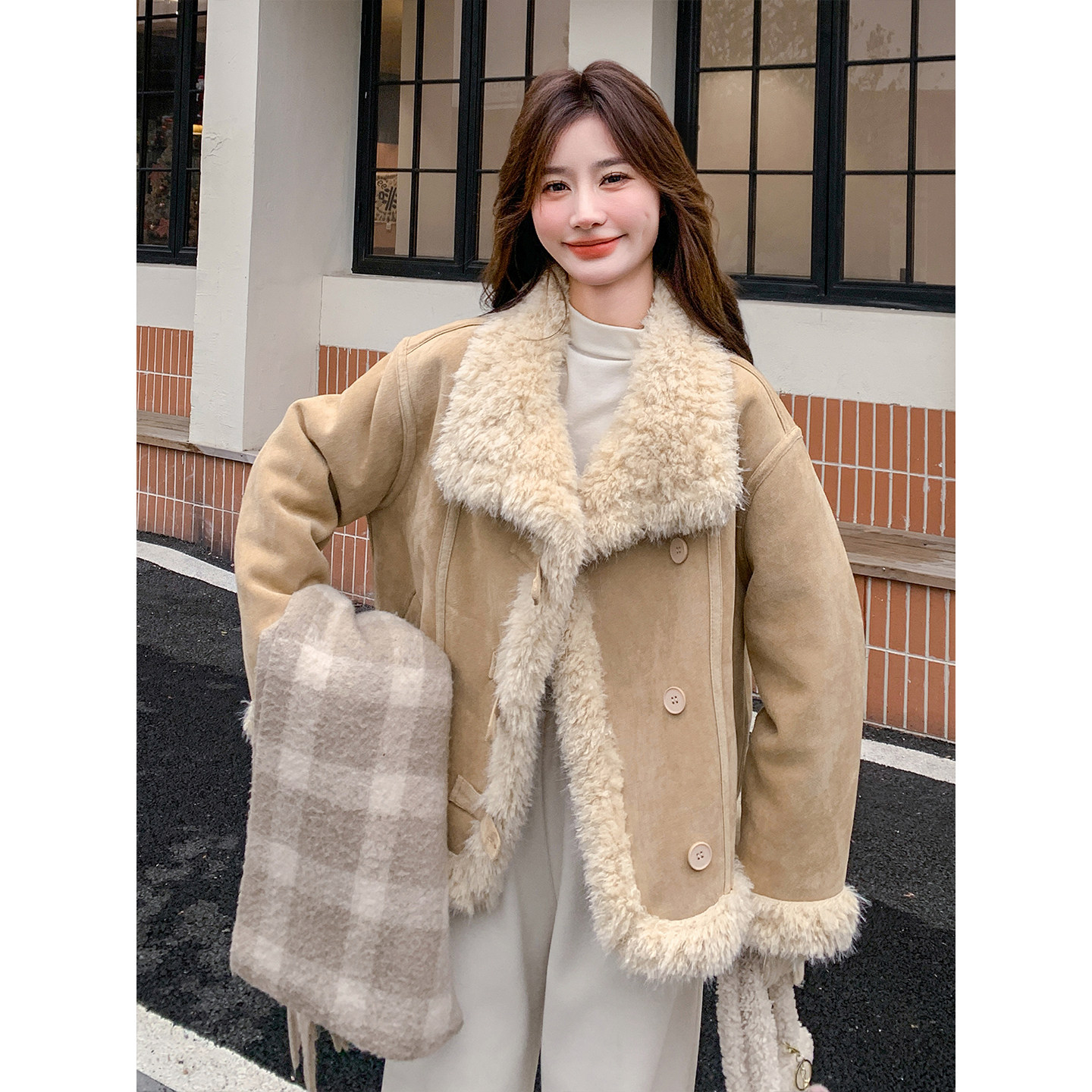 卡其色短款小个子羊羔毛外套女冬季2025新款加厚今年流行皮毛一体,淘宝优惠券,粉丝福利购,淘宝优惠卷