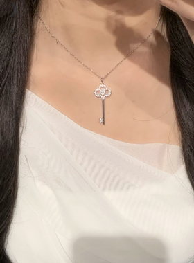 s925纯银钥匙项链吊坠女款轻奢高级感轻奢小众锁骨链送女友送闺蜜