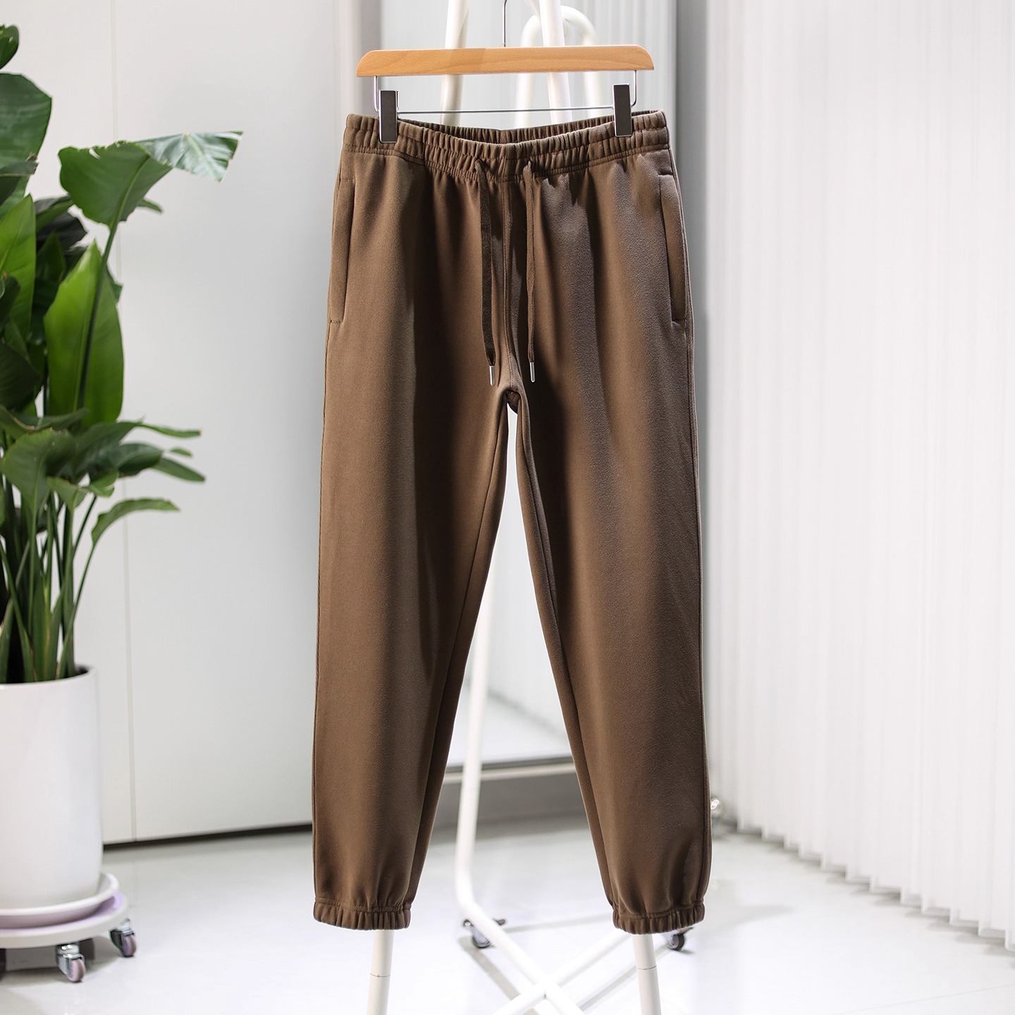 一条过冬！复合加绒！保暖舒适！秋冬男士松紧腰弹力束脚德绒卫裤 - 图3