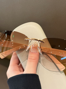 无框水银色小猫眼墨镜女