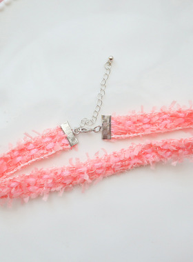 秋冬桃粉锁骨链毛绒颈链小众高级感choker仙女风项圈小香项链女