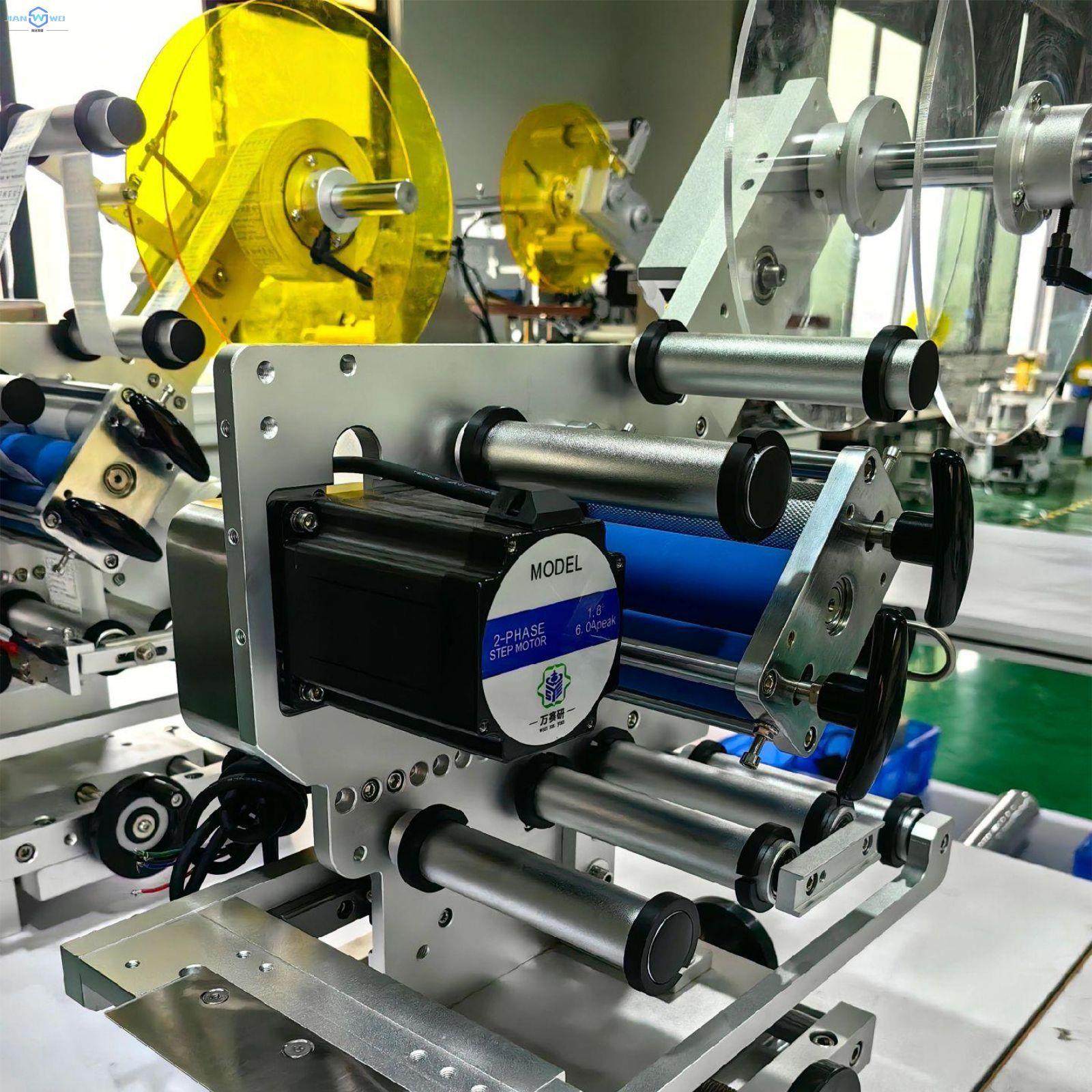 在线贴标机配合流水线其他自动化设备完成产品的加工,淘宝优惠券,粉丝福利购,淘宝优惠卷